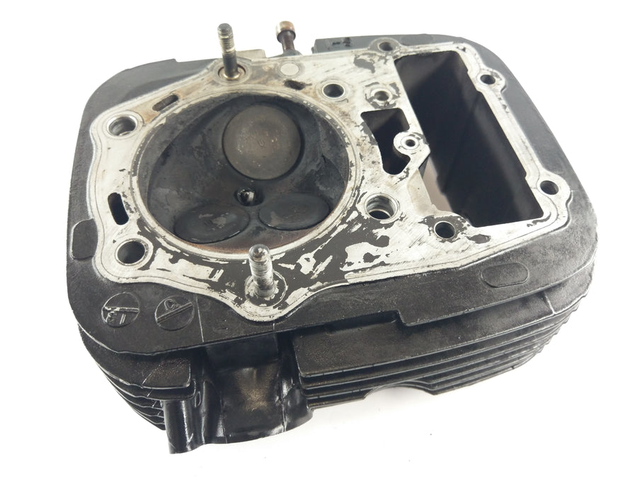 Suzuki Intruder 1500 VL [2000] - rear cylinder head