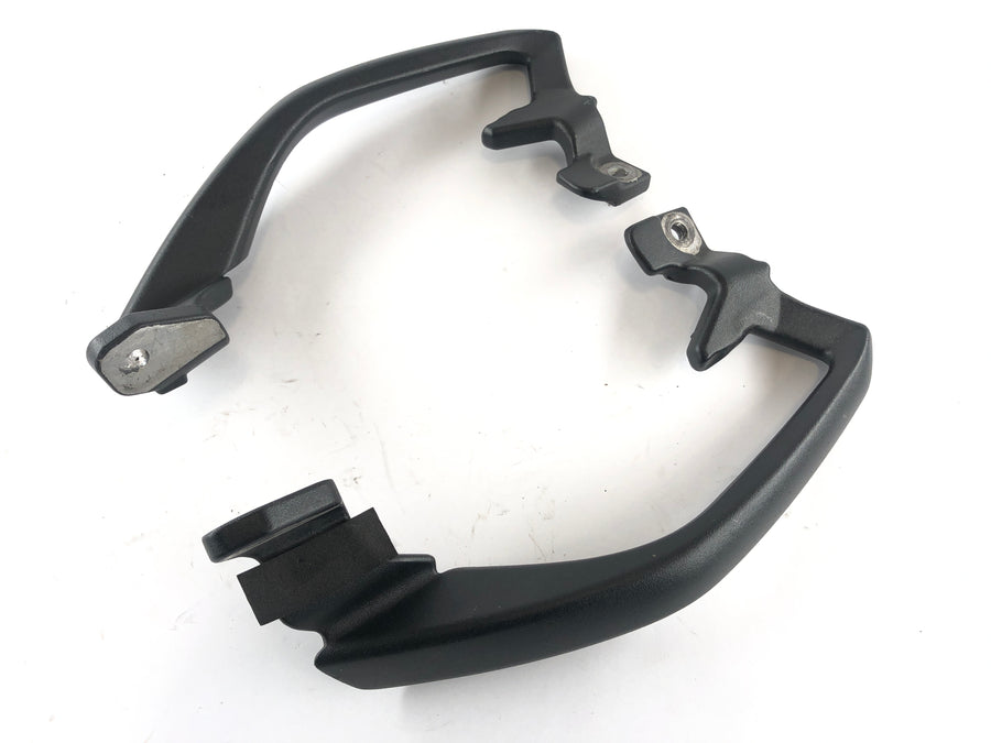 Triumph Tiger 1050 115NG [2016] - Passenger grab handles