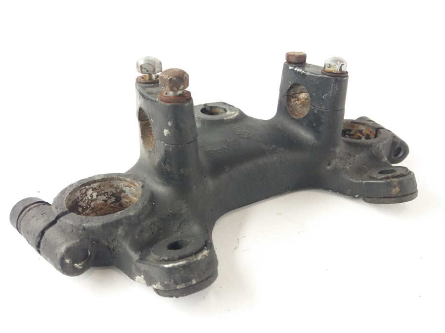 Suzuki GT 750 [1973] - top triple clamp