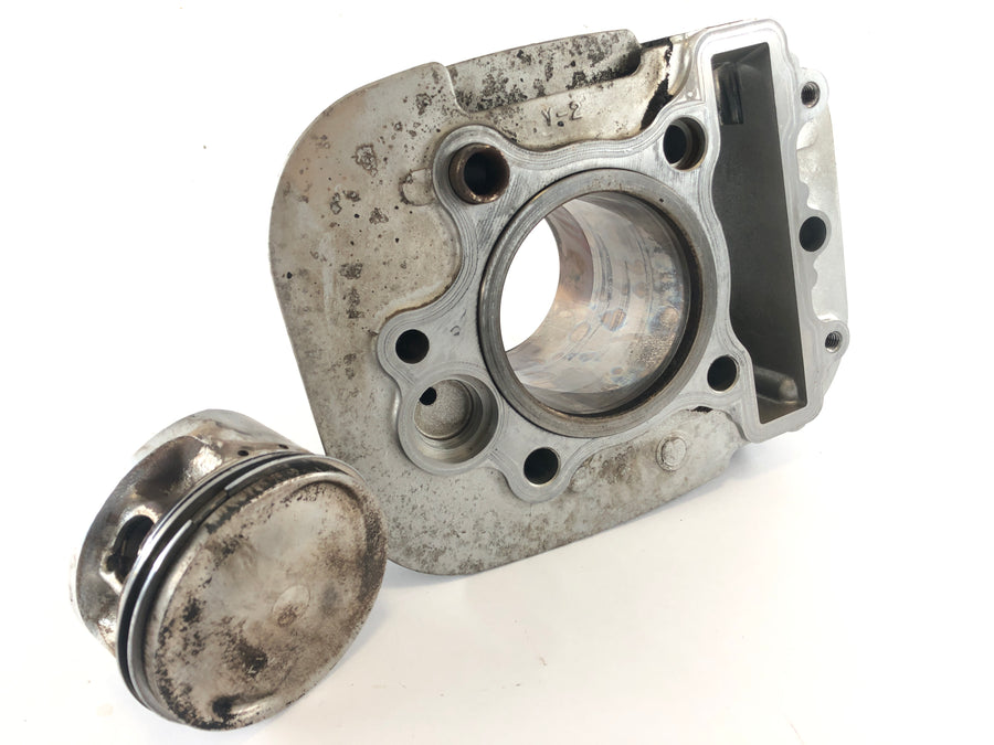 Yamaha XV 535 Virago 2YL [1987] - Cylinder with piston front cylinder