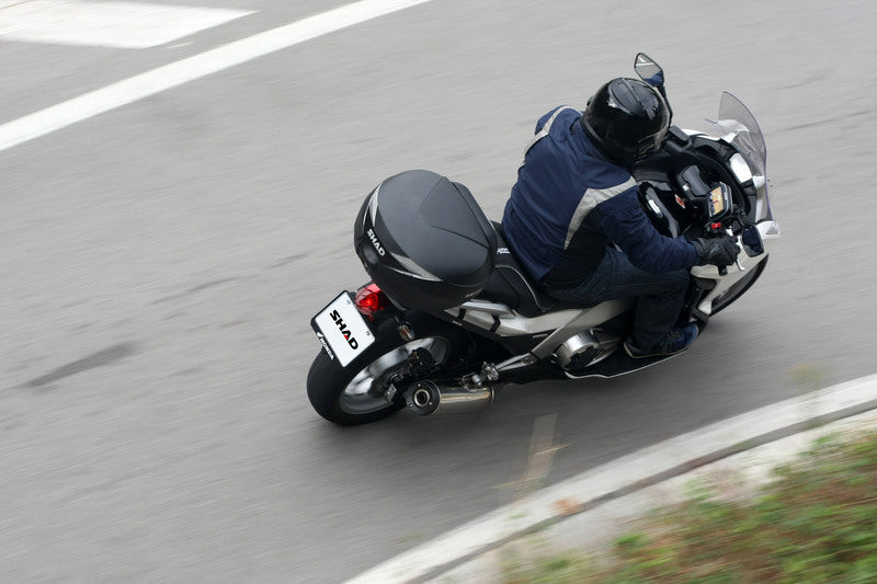 Aprilia Sr Gt 125 [SHAD] - SH39 top case black 3kg 39L