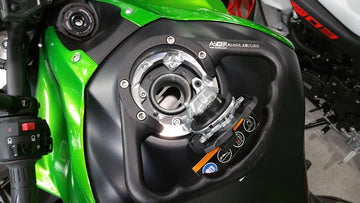 Kawasaki Ninja 400 [A-SIDER] - Black Edition Tank handle 4 screws black Kawasaki