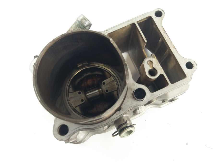 Honda XRV Africa Twin 750 RD07 [1997] - Cylinder with piston