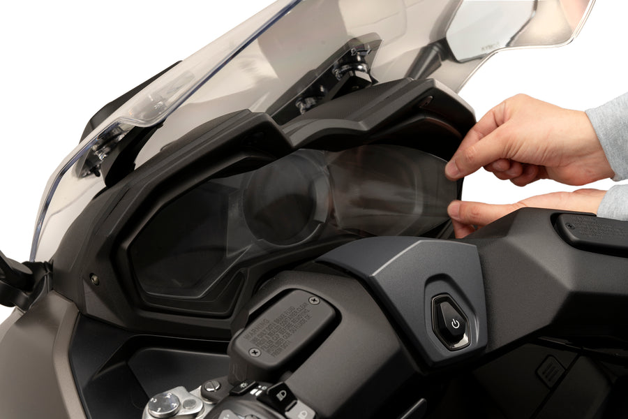 KYMCO AK 550 PREMIUM [2025] – Protector Dashboard – Transparent