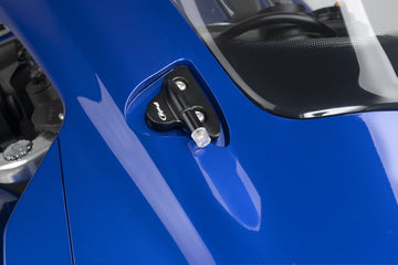 YAMAHA YZF-R1M [2025] – Rear view mirror caps with tab indicator set – Black - 0