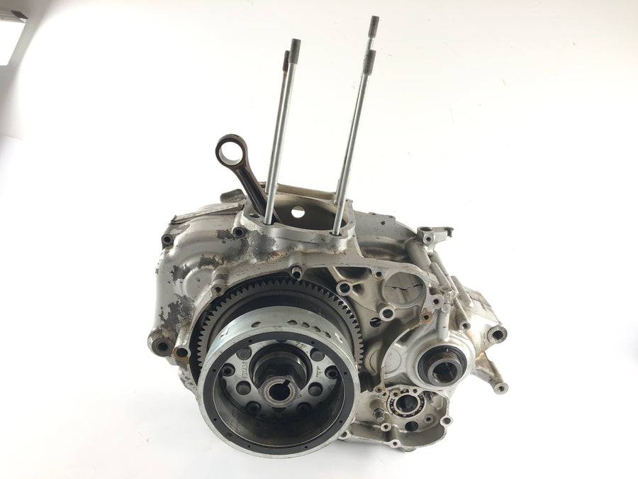 Suzuki LS 650 NP41B [1990] - Engine housing with crankshaft and flywheel