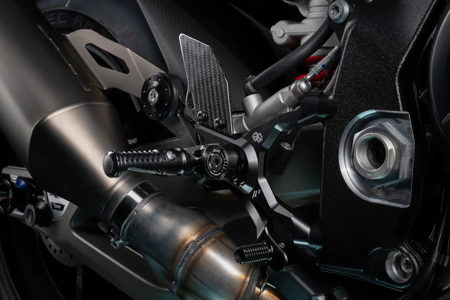 bmw s 1000 [GILLES TOOLING] – MUE2 rest system moved back