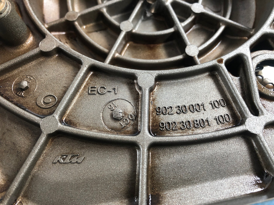 KTM Duke 390 [2014] - Clutch cover engine cover