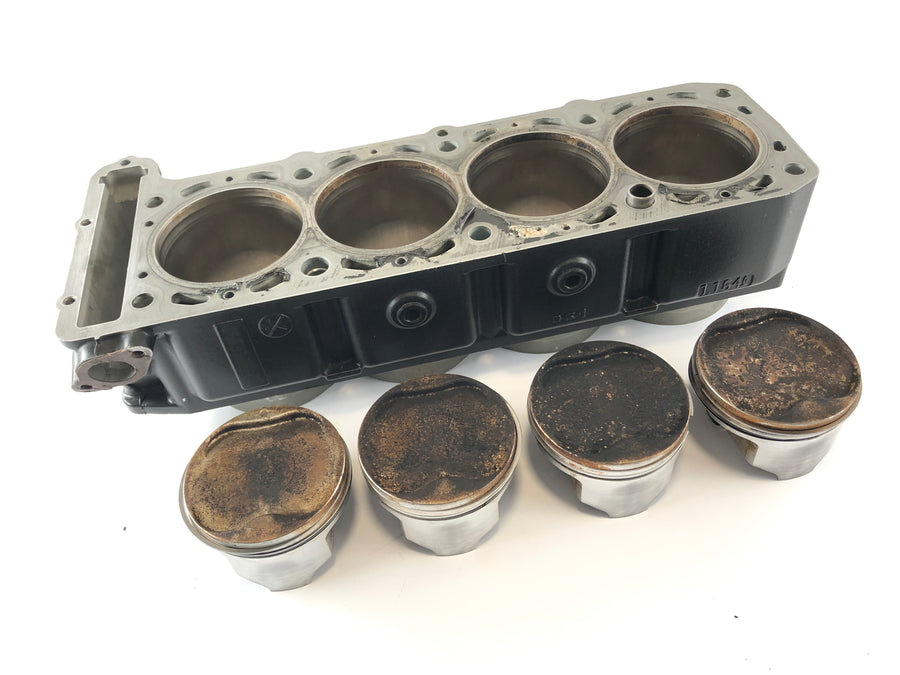 Kawasaki ZRX 1200 S ZRT20A [2003] - Cylinder with piston