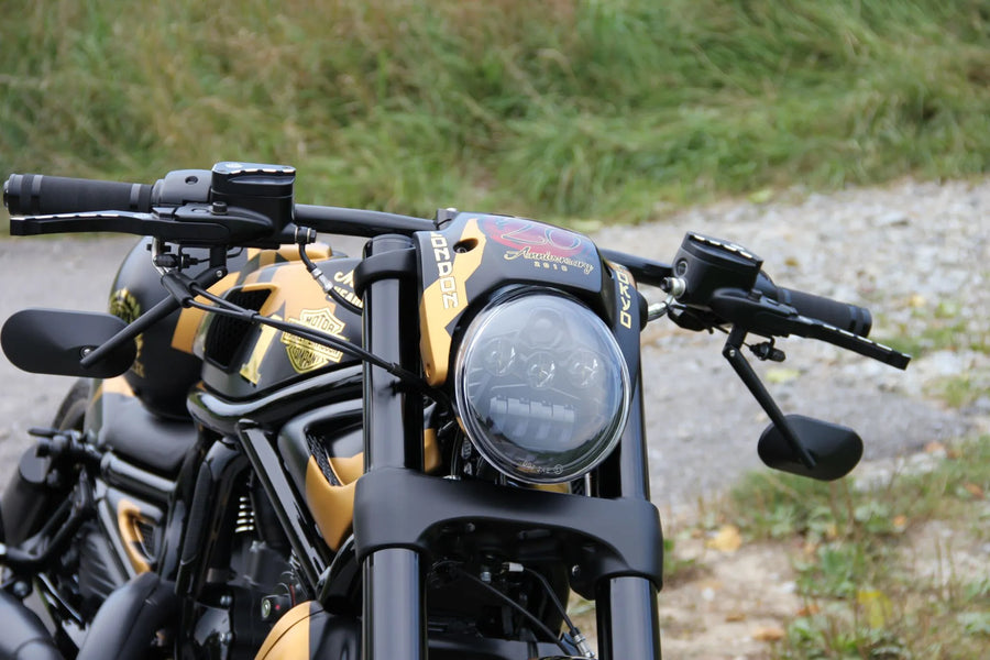 harley davidson v-rod [CULT WERK] – HEADLIGHT DAYMAKER