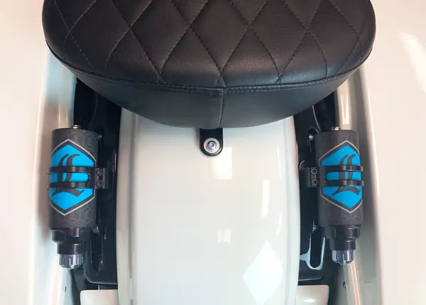 Harley-Davidson FLTRXSTSE 1977 Road Glide ST CVO 121 [2025] - REVO ARC Remote Reservoir External Mount - Image 9