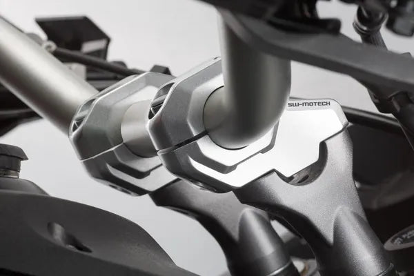 KTM 990 Adventure [2012-2013] - handlebar relocation Ø 28 mm, 30 mm high and 22 mm to the rear, version LEH.00.039.23100/S - picture 2