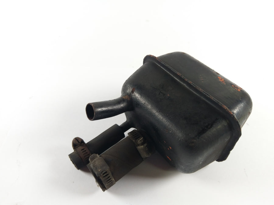 Moto Guzzi V7 850 GT - expansion tank