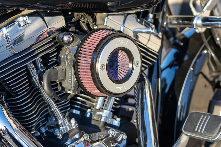 Harley-Davidson FXSBSE 1800 Breakout CVO [2013] - Air Stinger Stealth Luftfiltersatz – Oberfläche: Schwarz, Verchromt – Bild 7