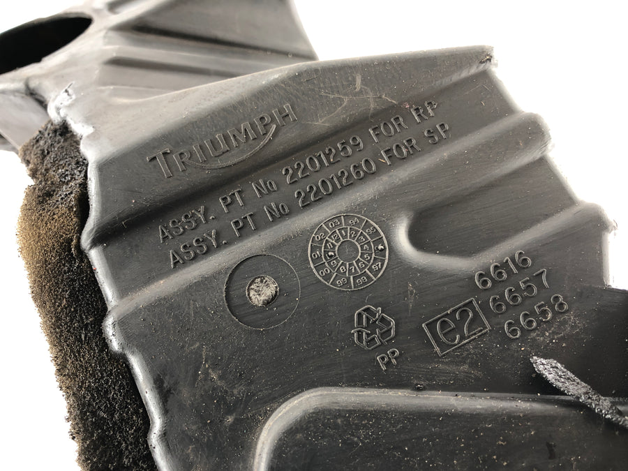 Triumph Speed ​​Triple T509 [1997] - Airbox