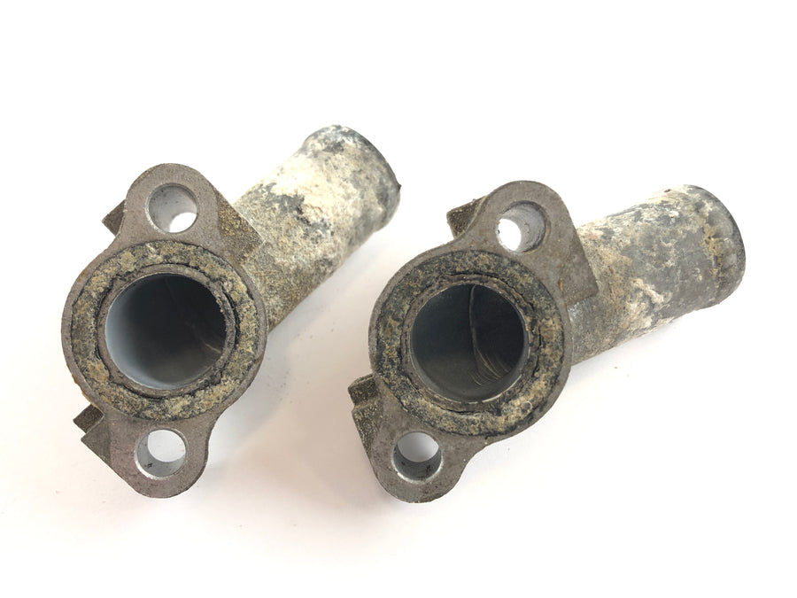 Honda Varadero XL 1000 SD02 [2002] - Coolant flange set on the cylinder head