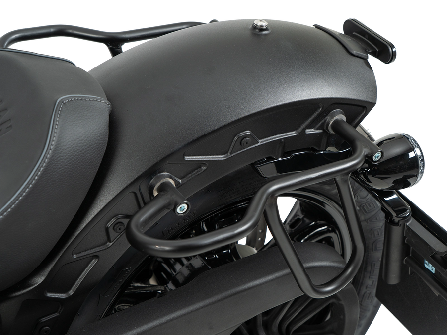Indian Sport Scout Sixty [2026] - Rohr-Ledertaschenhalter