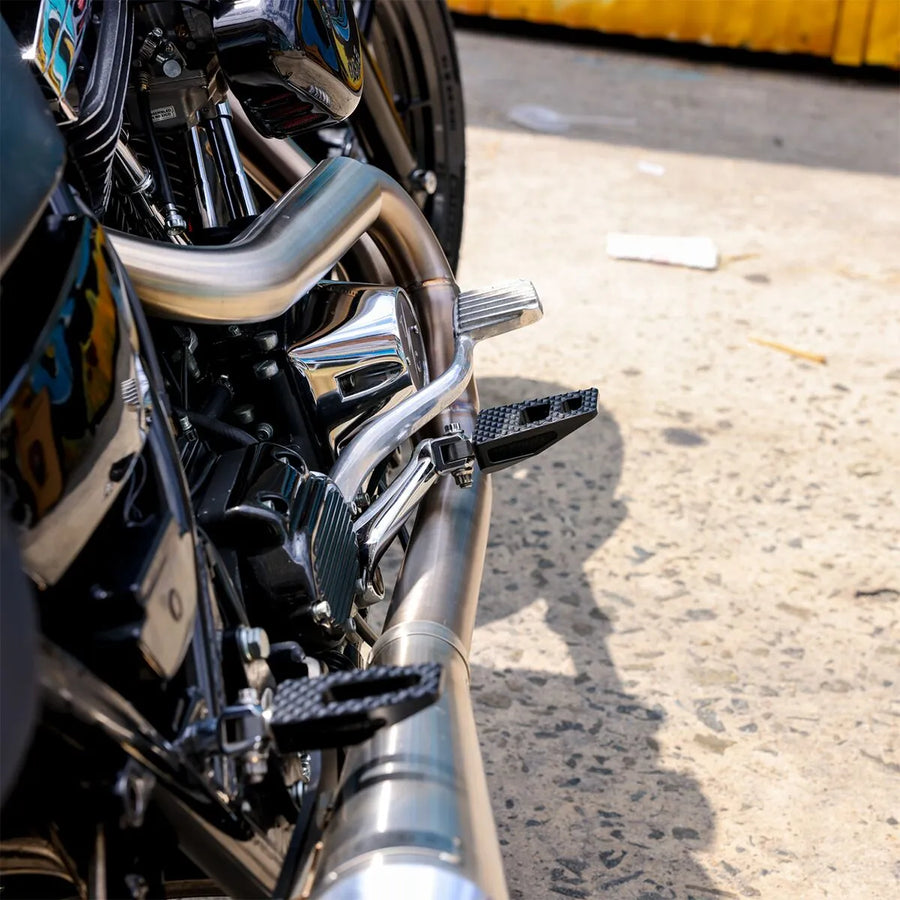 harley davidson sportster s rh 1250 s [THRASHIN SUPPLY CO.] - P-54 footpegs