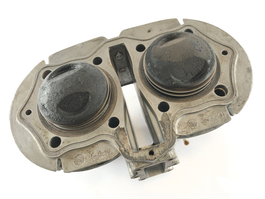 Yamaha XS 650 Type 447 [1975] - Cylinder with piston