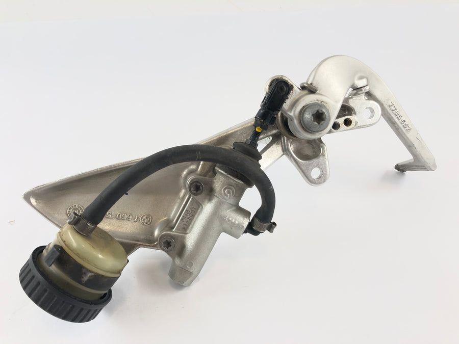 BMW K 1300 R [2010] - Footrest Driver's footrest Right with brake pump and brake pedal