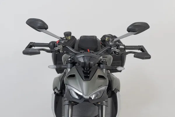 Triumph Daytona 955 [SW-MOTECH] – Hebelschützer mit Windschutz