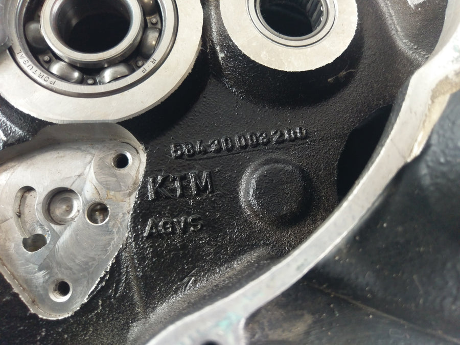 KTM LC4 640 [1999] - Engine housing empty housing