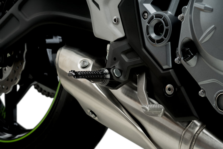 KTM RC 390 [2025] – R-Fighter footrests – silver