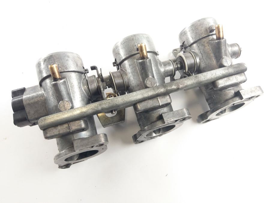 Triumph Speed ​​Triple T509 885i [1998] - Throttle body