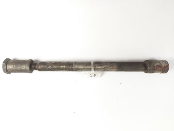 Honda CB 900 F2 Bol d'or SC01 - front wheel axle