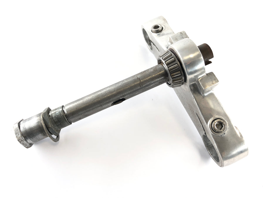 Laverda 1000 / 1 [1973] - bottom fork bridge