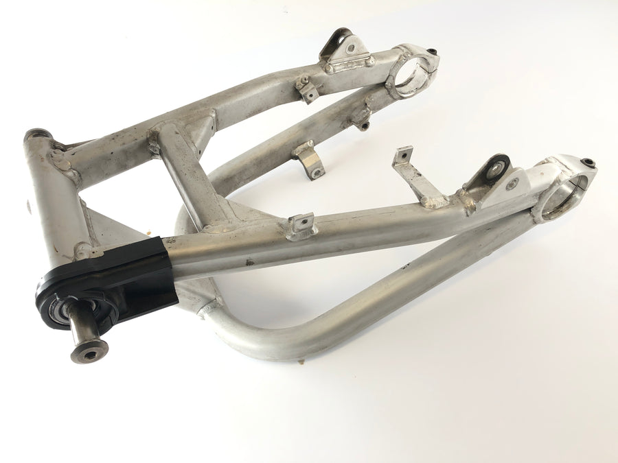 Kawasaki ZRX 1200 S ZRT20A [2003] - Swingarm Rear swingarm