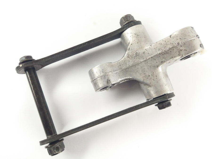 Suzuki Intruder 1500 VL [2000] - shock absorber lever