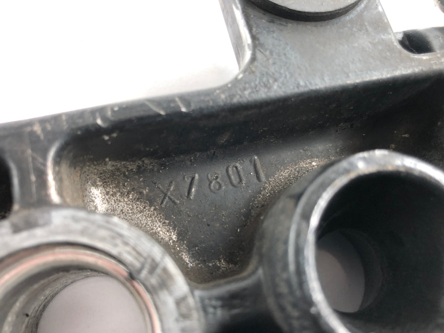 Suzuki DR 750 S SR41B [1988] - upper triple clamp