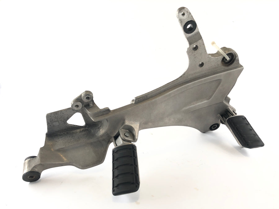 Honda ST 1100 SC26 Pan European [1990] - Footrest bracket right