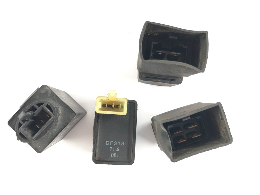 Honda Varadero XL 1000 SD02 [2002] - Relay mixed lot