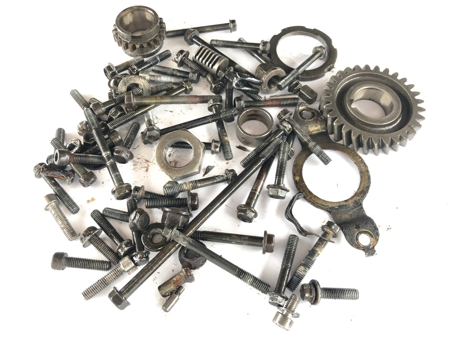 Suzuki DR 600 SN41A [1986] - Screws and remaining parts bundle