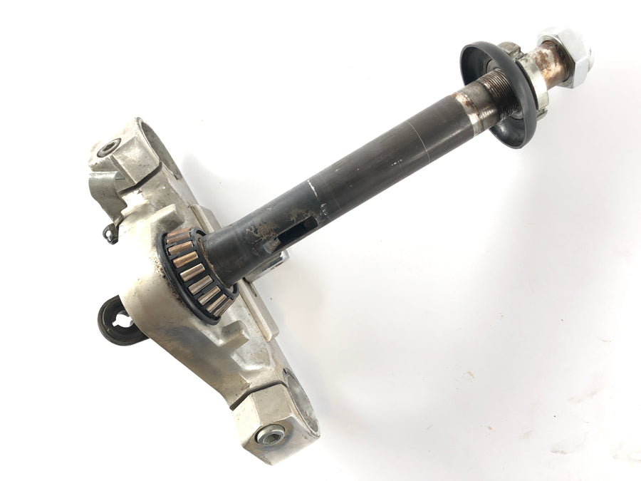 Suzuki LS 650 NP41B [1990] - lower triple clamp