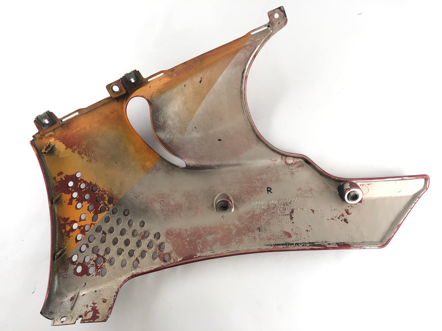 Honda CBR 900 RR SC28 [1995] - Fairing bottom right fairing keel