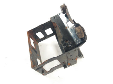 Suzuki GT 550 [1978] - Battery box battery holder