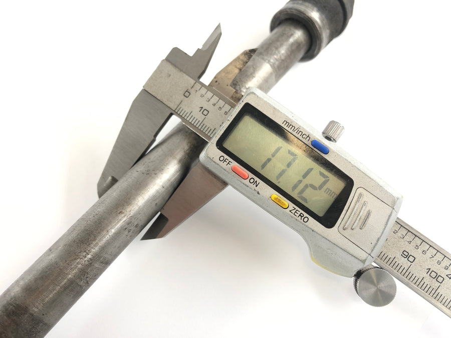 Honda NS 400 R NC19 [1985] - Rear axle quick release axle
