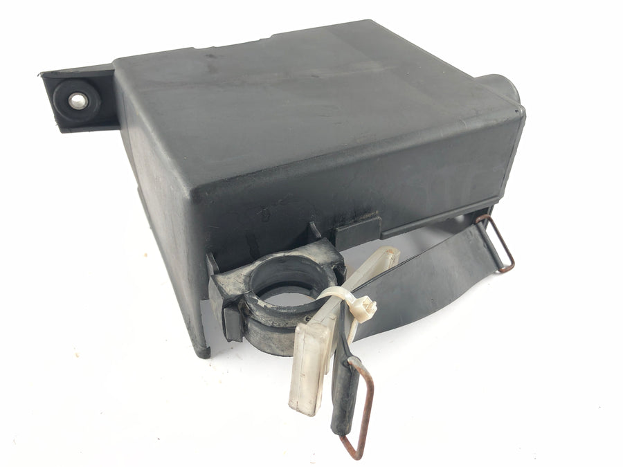 Yamaha XJ 900 F 58L [1985] - Battery compartment