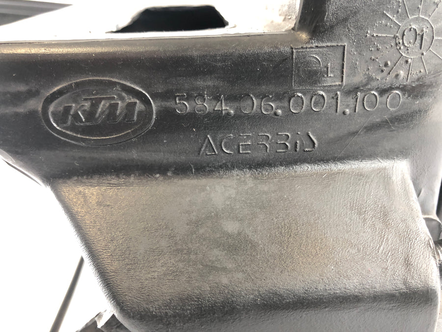 KTM 640 LC4 Prestige [2003] - Airbox