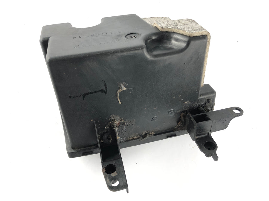 Suzuki Intruder VL 1500 AL [2000] - Storage compartment on the left