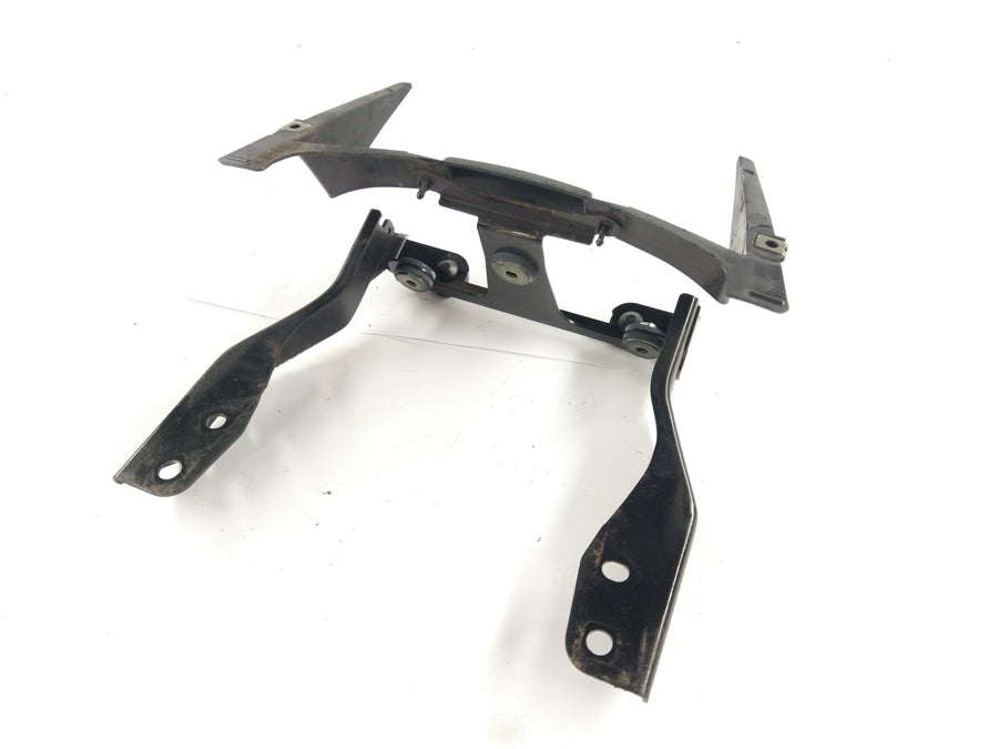 Yamaha XJR 1300 RP10 (2006) - Fairing bracket subframe front