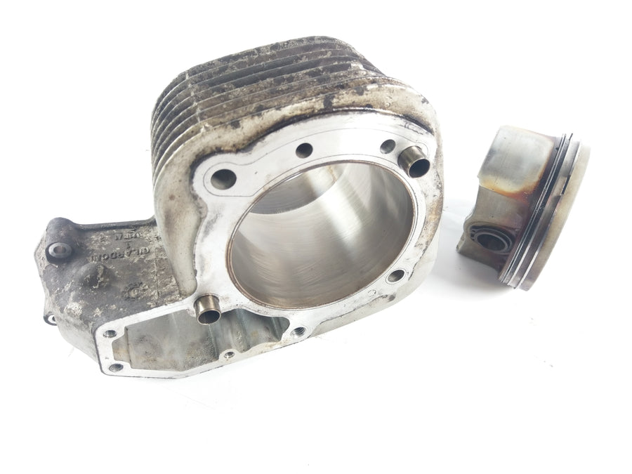 BMW R 1150 GS - cylinder with piston
