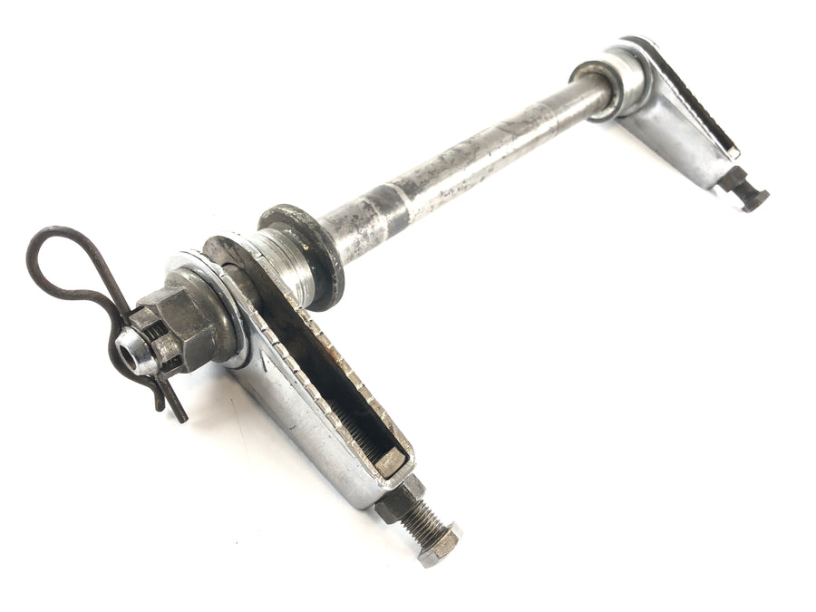 Honda CB 900 F2 SC09 [1985] - Rear axle with chain tensioner