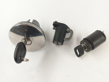 Moto Guzzi Nevada 750 LK [2001] - Lock set ignition lock tank cover helmet lock - 0