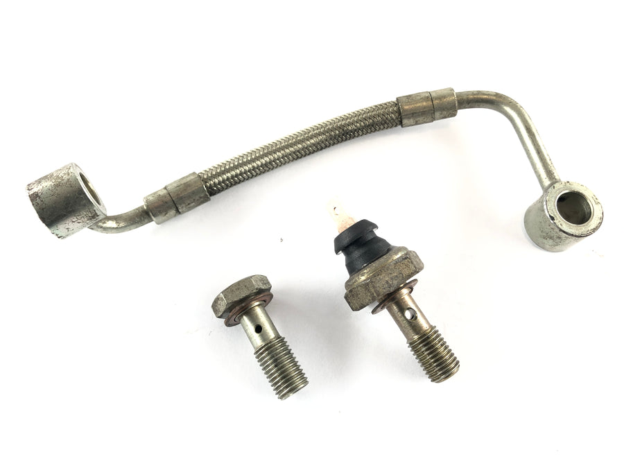 Triumph Speed ​​Triple T509 [1997] - Oil pipe