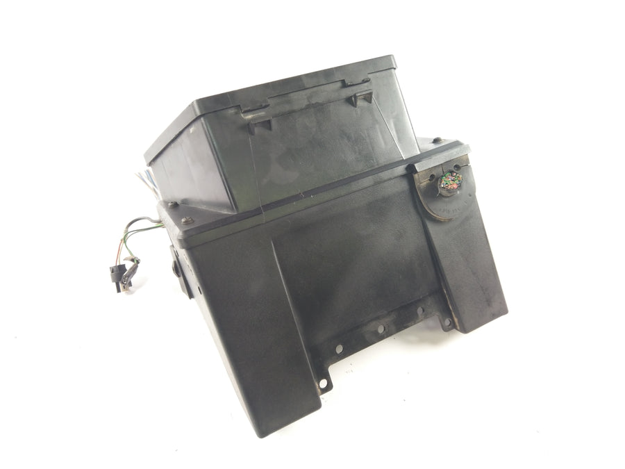 BMW R 1100 GS 259 ​​[1994] - Fuse box flap lock defective