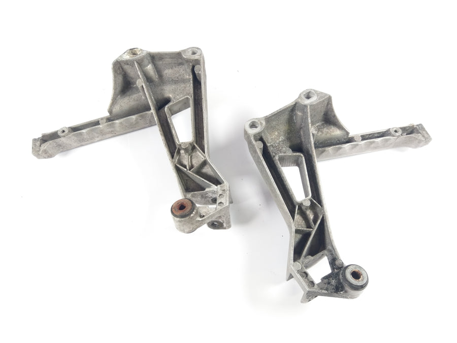 Honda VFR 750 F RC24 [1986] - Footrest holder pillion pair